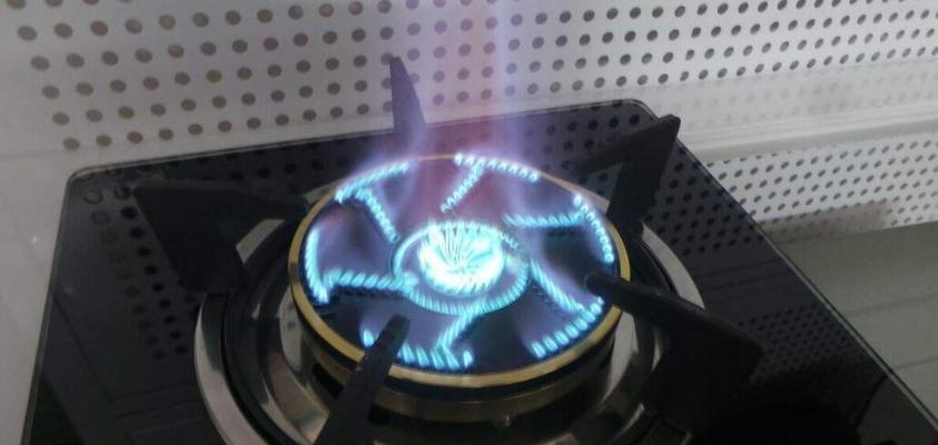 燃气灶着火就灭的原因及预防措施（为什么燃气灶会突然熄火）