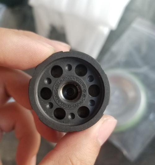 油烟机接线盒响声的解决方法（探究油烟机接线盒响声的原因及应对措施）