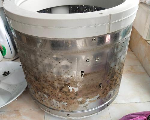 全自动洗衣机角落清洗方法大揭秘（如何轻松清洁洗衣机角落精准）