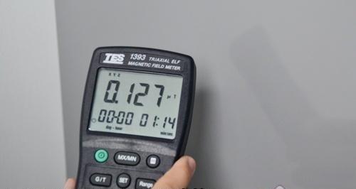 冰箱外表发热的原因及解决方法（探究冰箱外表发热原因）