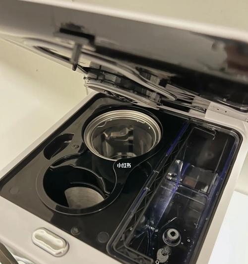 咖啡机水箱清洗和处理的必要性（保护健康）