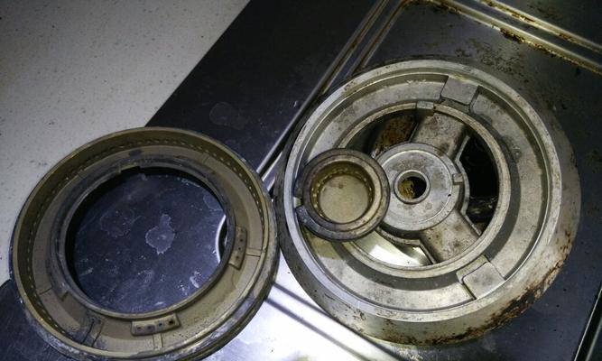 老板燃气灶一放锅就熄火的原因及解决方法
