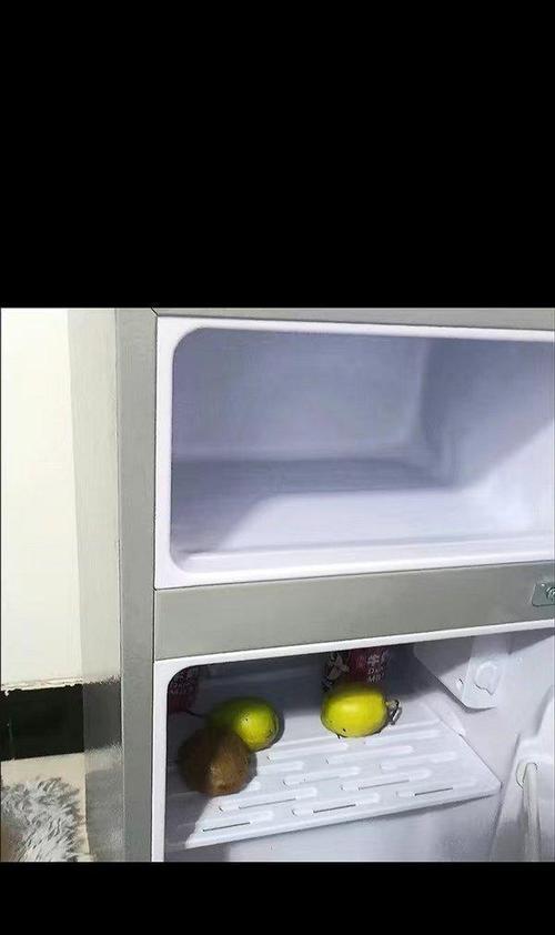 如何解决冰柜门不上锁的问题（保证食品安全与设备维护的关键措施）