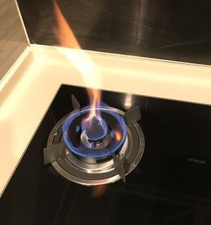 如何解决燃气灶点火不响的问题（燃气灶点火故障排查与修复方法）