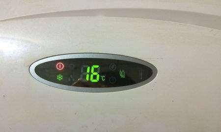 春兰空调温度器传感故障原因是什么？如何更换传感器？