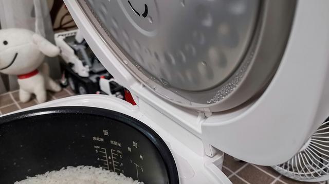 电饭煲外皮软化是什么原因？如何解决？