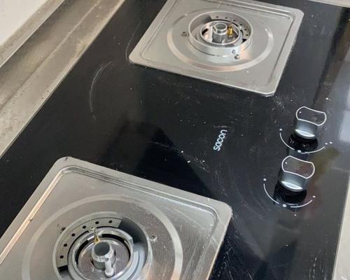 如何正确清洗燃气灶灶芯？步骤和注意事项是什么？