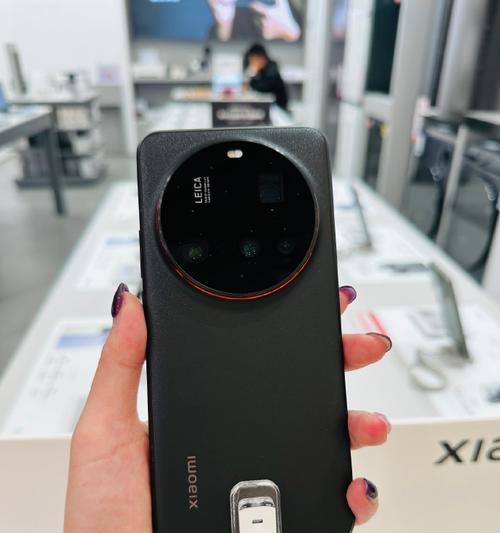 手机卡黑色摄像头是什么品牌？功能特点有哪些？