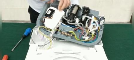 荣耀三十翻盖手机壳拆卸方法是什么？拆卸过程中应该注意什么？