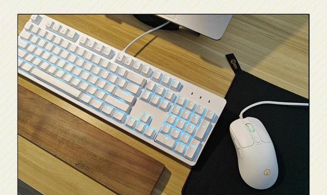 键盘外壳哪种颜色最百搭？