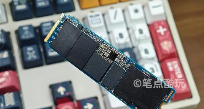 固态硬盘的名称怎么看？如何检查固态硬盘型号？