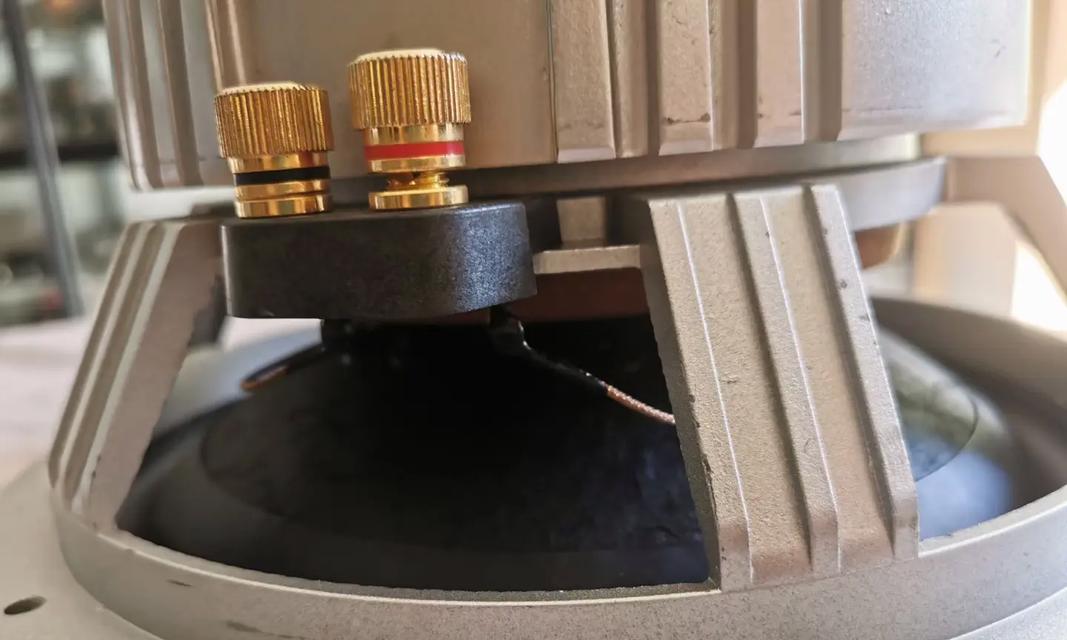 12w6捷力低音炮的性能如何？使用效果怎么样？